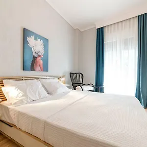 Apartment Pulse Tsimiski